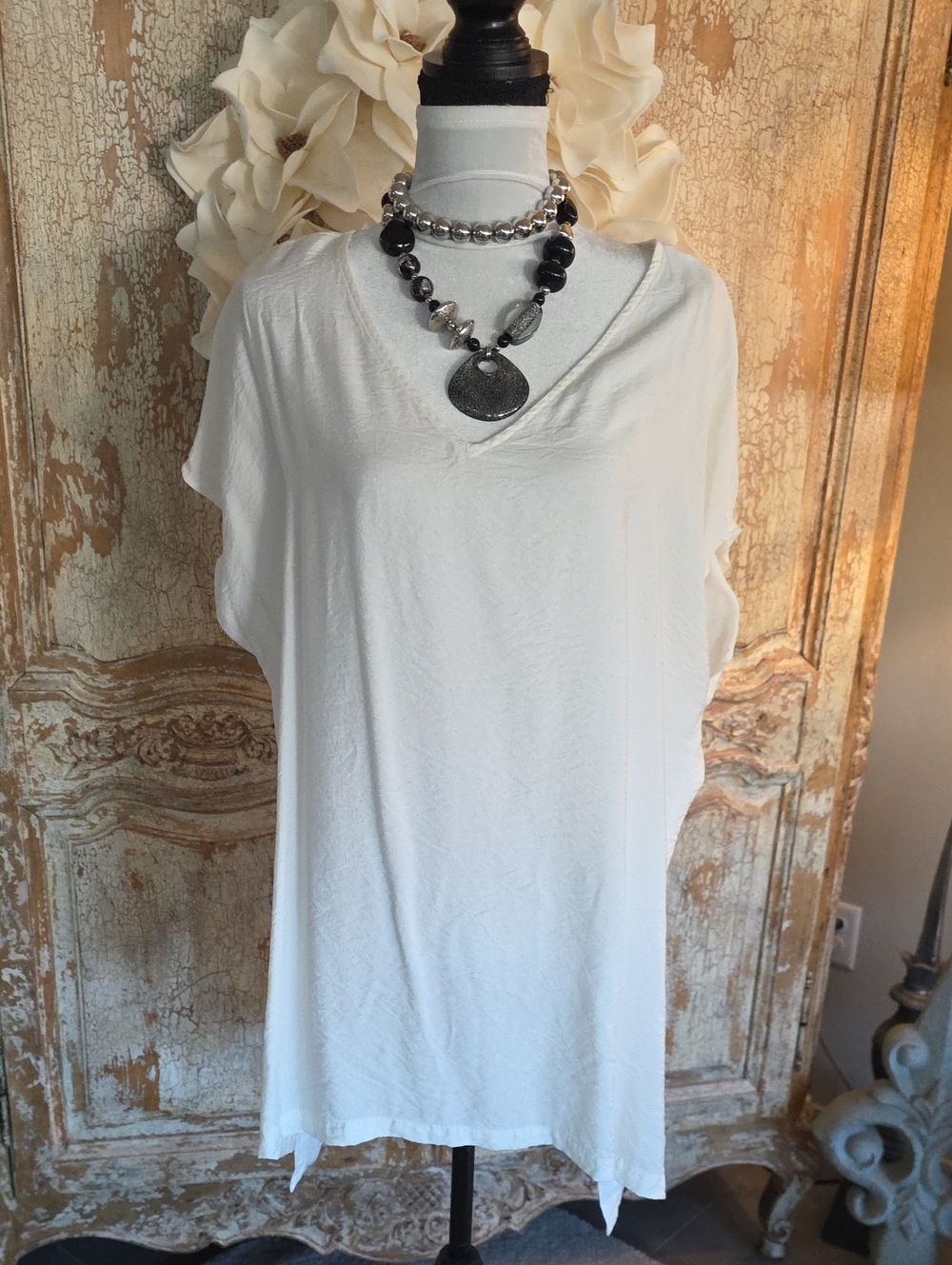 Women's White V-Neck Tunic Top - Classic Lightweight Style